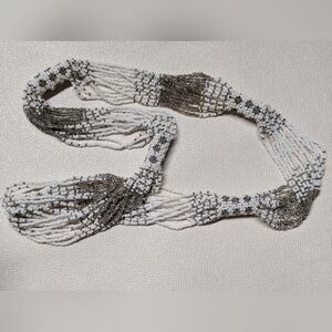 Elegant White and Silver Intricate Beaded Necklace Novajo Stunning 3d